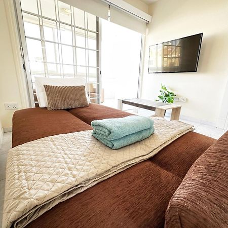 Serenity Sunrise Holiday Apt - ลาร์นาคา ภายนอก รูปภาพ