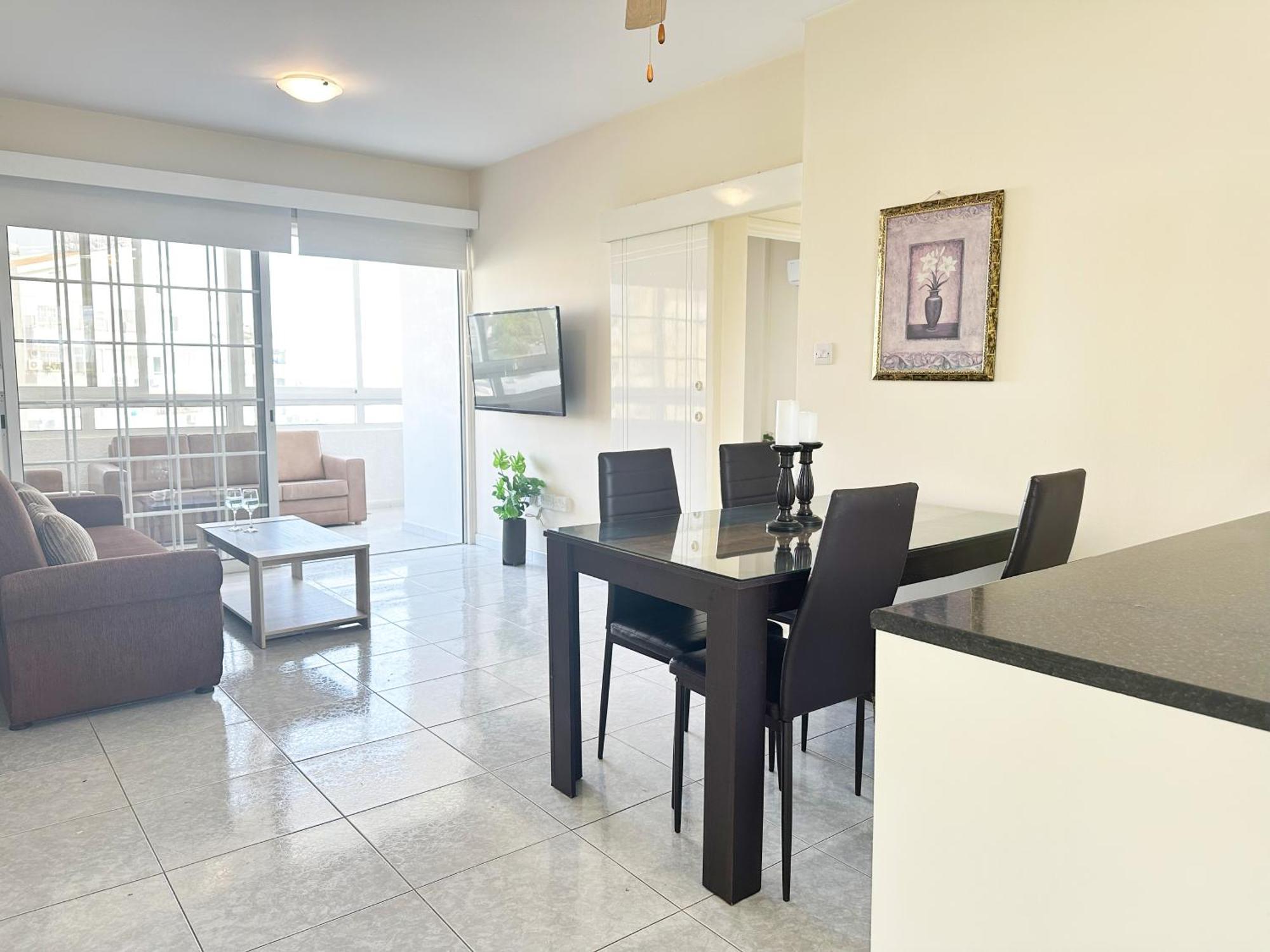 Serenity Sunrise Holiday Apt - ลาร์นาคา ภายนอก รูปภาพ